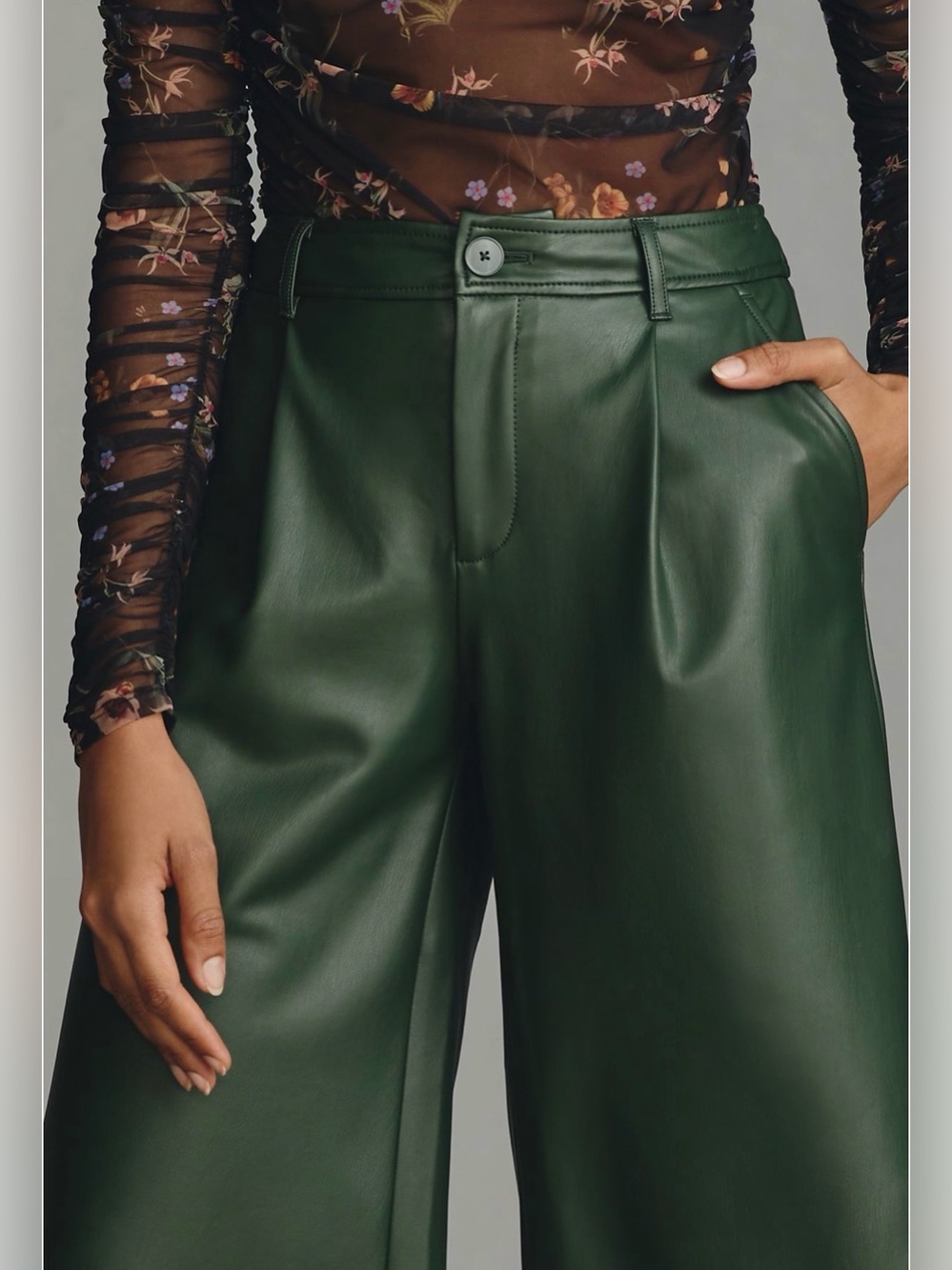By Anthropologie Faux Leather Culottes Dark Green Sz.4‎ NWT - Picture 4 of 7
